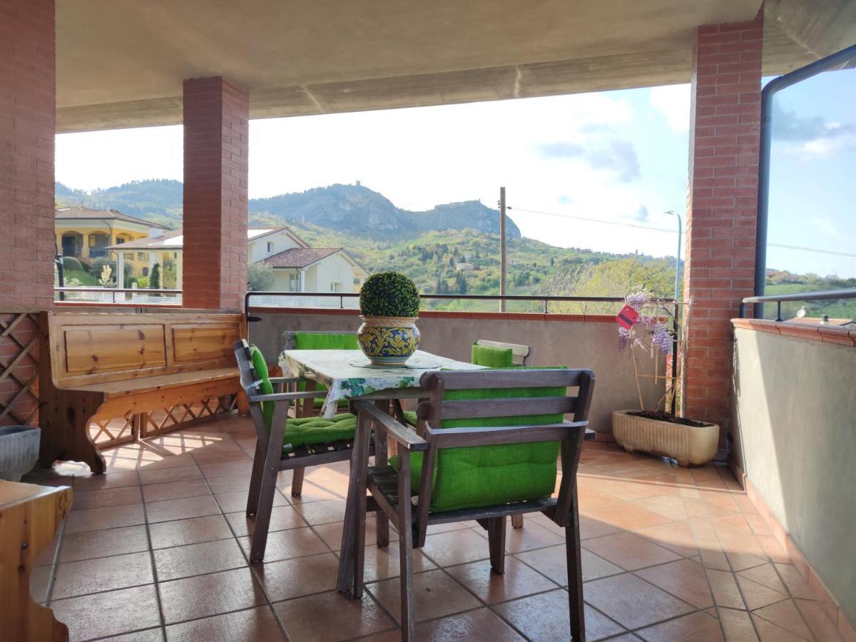 Appartement Relax In Collina A Due Passi Dal Mare à Torriana Extérieur photo
